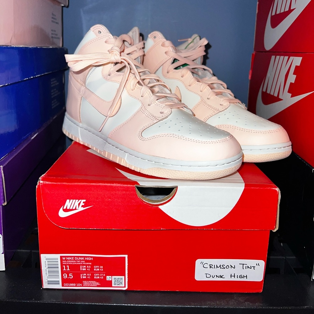 VNDS NIKE DUNK HIGH "SAIL CRIMSON TINT" WOMENS SIZE 11/MENS 9.5